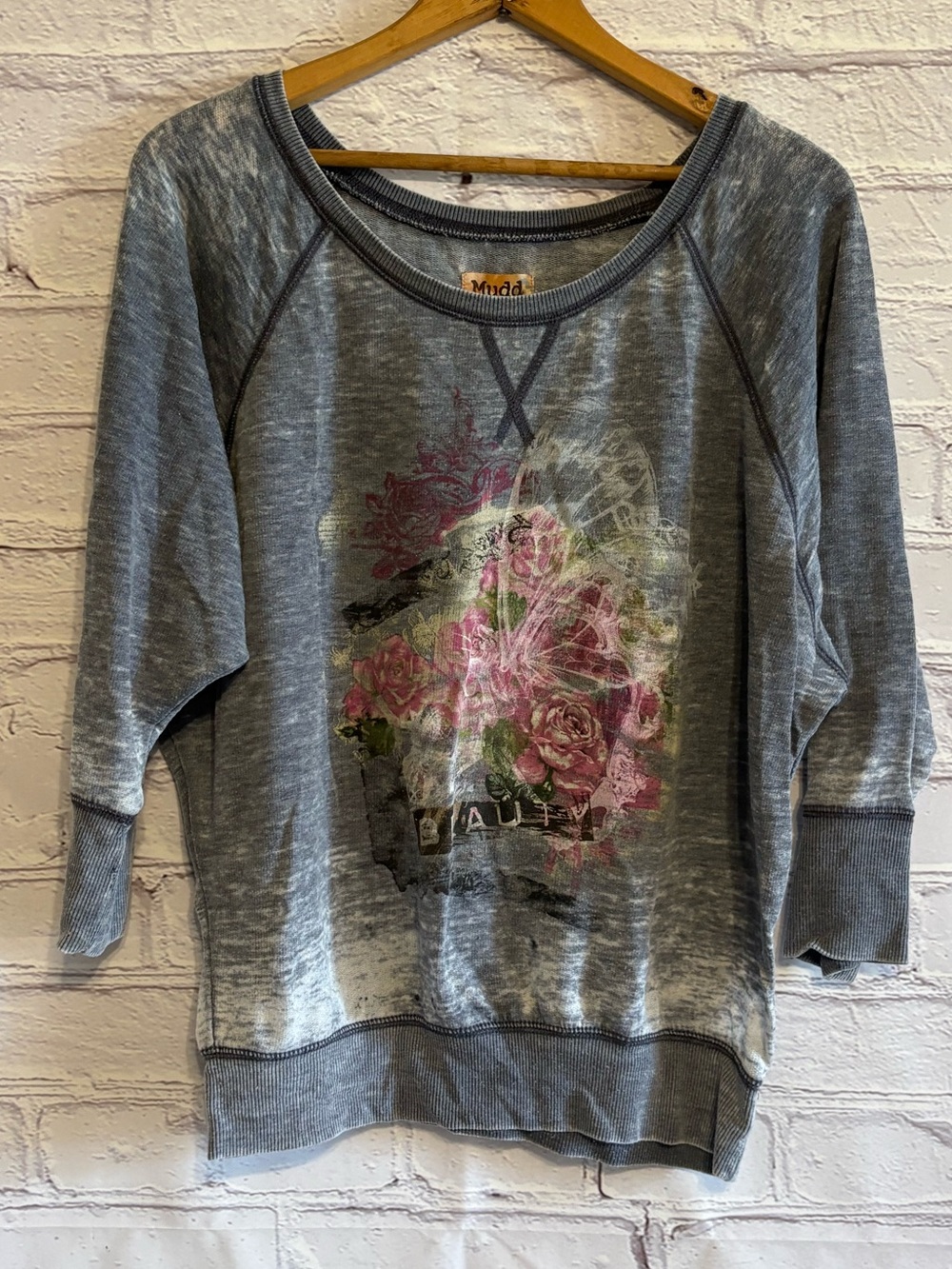 🌿5/$25 Mudd Gray Washed Sweatshirt with Pink Floral Graphic